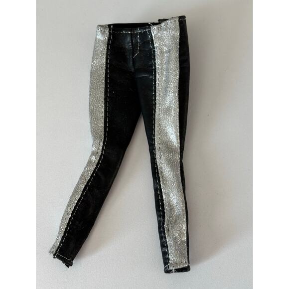 Mattel Barbie Fashionistas Raquelle Doll 2011 Replacement Outfit NO Doll - Picture 4 of 4